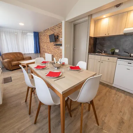 In Near Sea Holiday home